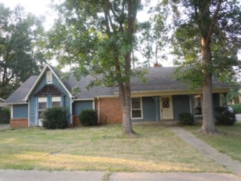 1609 Twin Oaks Dr, Clinton, MS 39056 