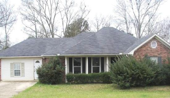 108 Cemetery St, Florence, MS 39073 