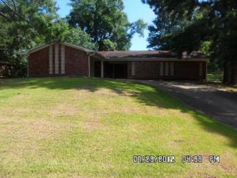 1251 Greenbriar St, Jackson, MS 39211 