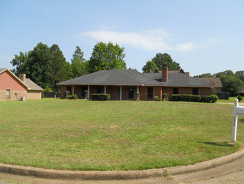 1932 Southwood Pl, Jackson, MS 39213 