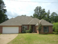 21 Woodhaven Garden Cir, Jackson, MS 39213 