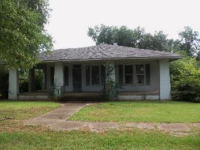 219 E South Ave, Crenshaw, MS 38621 