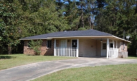 2406 Hickory St, Picayune, MS 39466 