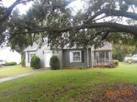 3207 Dantzler St, Moss Point, MS 39563 