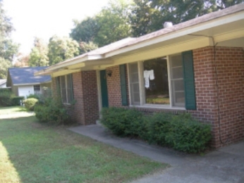 1432 E Rebecca Dr, Greenville, MS 38701 