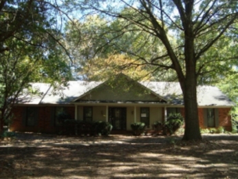 4050 Red Oaks Dr, Horn Lake, MS 38637 