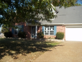 4272 Shadow Oaks Dr, Horn Lake, MS 38637 