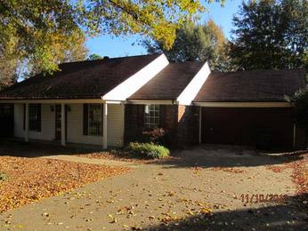 1446 Starksville Dr, Hernando, MS 38632 