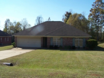 444 Thornton Dr, Columbus, MS 39702 