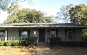 521 4th St SW, Magee, MS 39111 