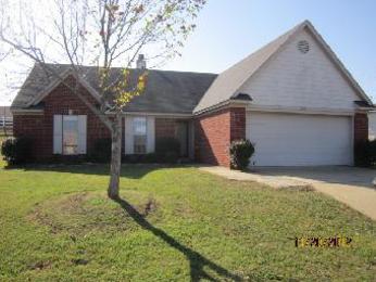 1039 Parkview Circle S, Southaven, MS 38671 