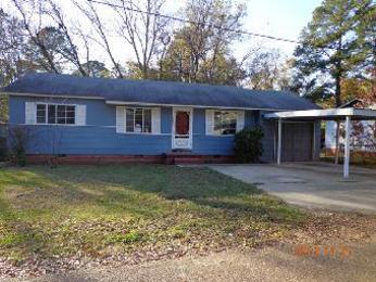 618 S Adams St, Canton, MS 39046 