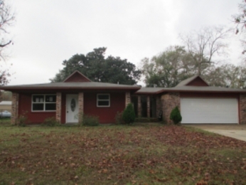 1517 Cherokee St, Pascagoula, MS 39581 