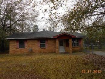 8411 Graham Rd, Moss Point, MS 39562 