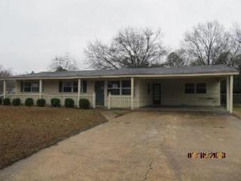 604 N Gaywood St, Columbus, MS 39702 