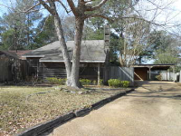 102 1/2 Eager St, Clinton, MS 39056 