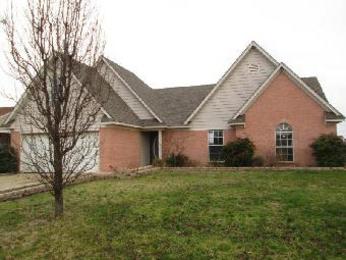 121 Evergreen Dr, Senatobia, MS 38668 