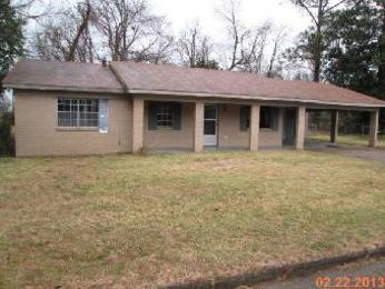 201 Marilyn Dr, Vicksburg, MS 39183 