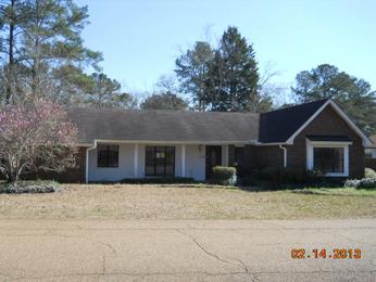 1621 Pope Circle, Mccomb, MS 39648 