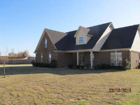 8018 Howard Cv, Southaven, MS 38671 