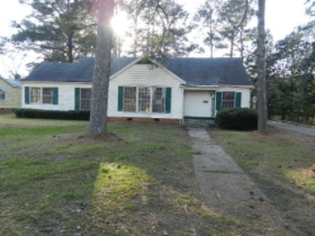 261 N Davis St, Forest, MS 39074 