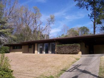 305 Marian Lane, Vicksburg, MS 39183 