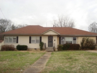 190 S Chesterman St, Holly Springs, MS 38635 