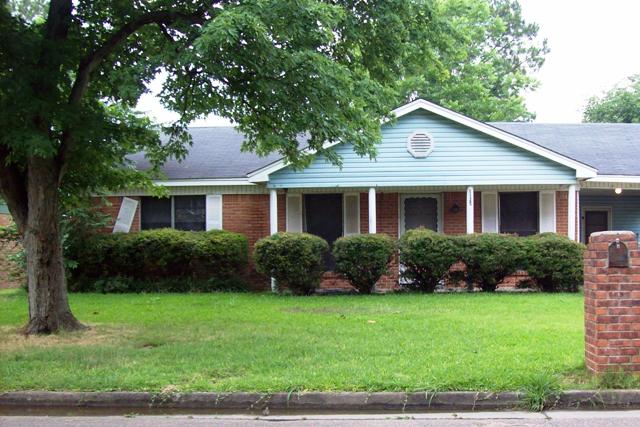 1125 Barnes Avenue, Clarksdale, MS 38614 