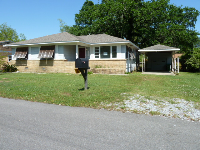 117 Oak Gardens Ave, Long Beach, MS 39560 