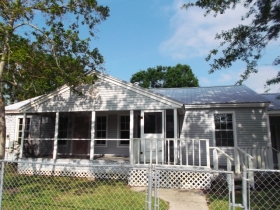 3002 11th St, Pascagoula, MS 39567 