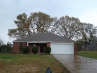 124 Davis Ave, Canton, MS 39046 
