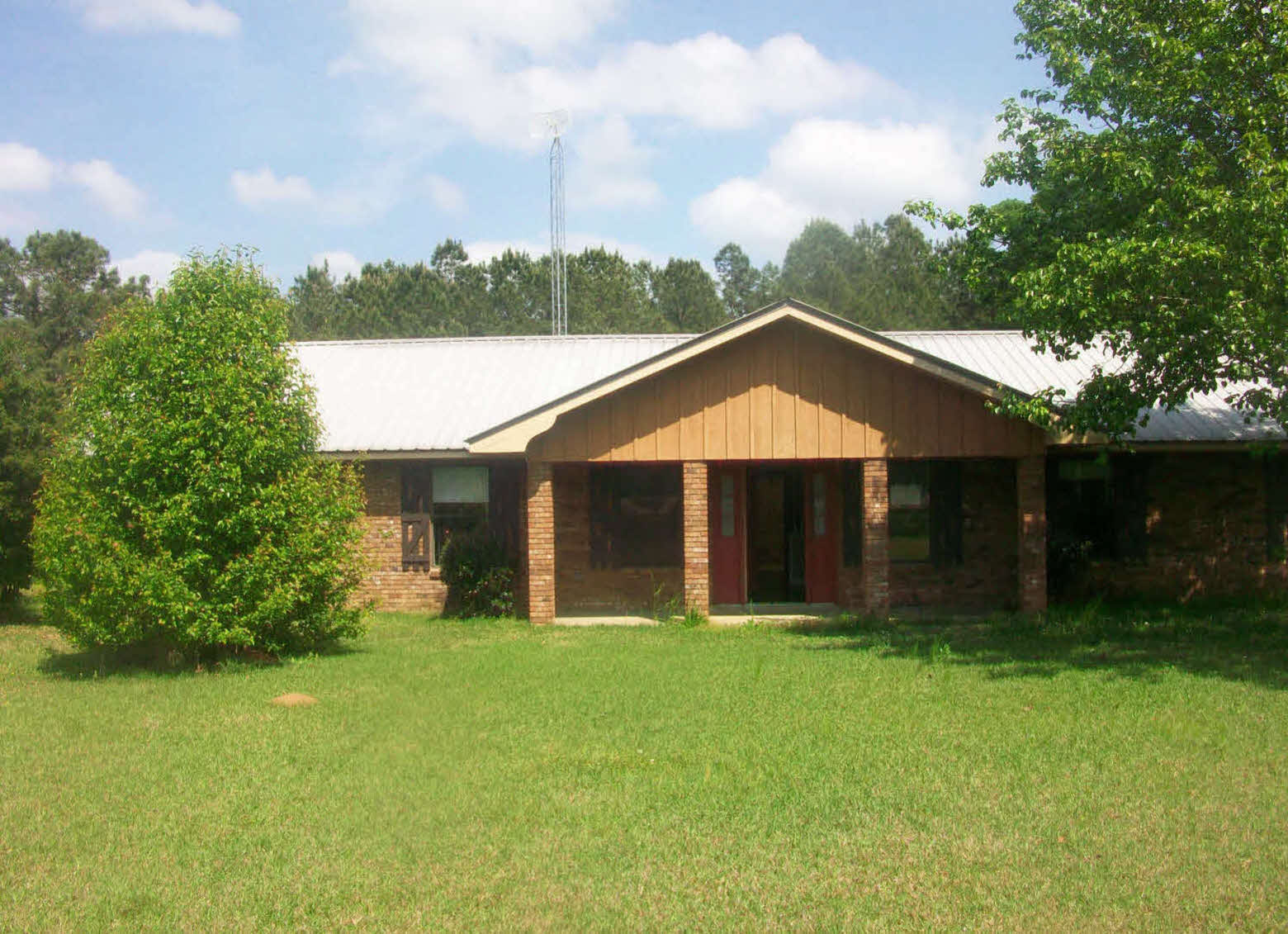 5702 Oxford Meadville Rd, Gloster, MS 39638 