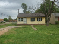 953 Spruce St, Clarksdale, MS 38614 
