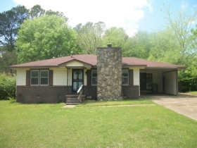 305 Monument Dr, Tupelo, MS 38801 
