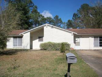 2408 Oxford Dr, Gautier, MS 39553 