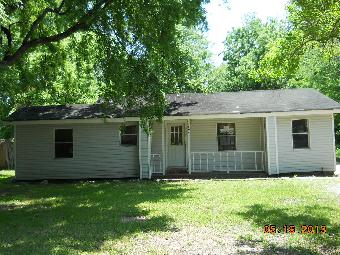 2507 Turin St, Greenville, MS 38703 