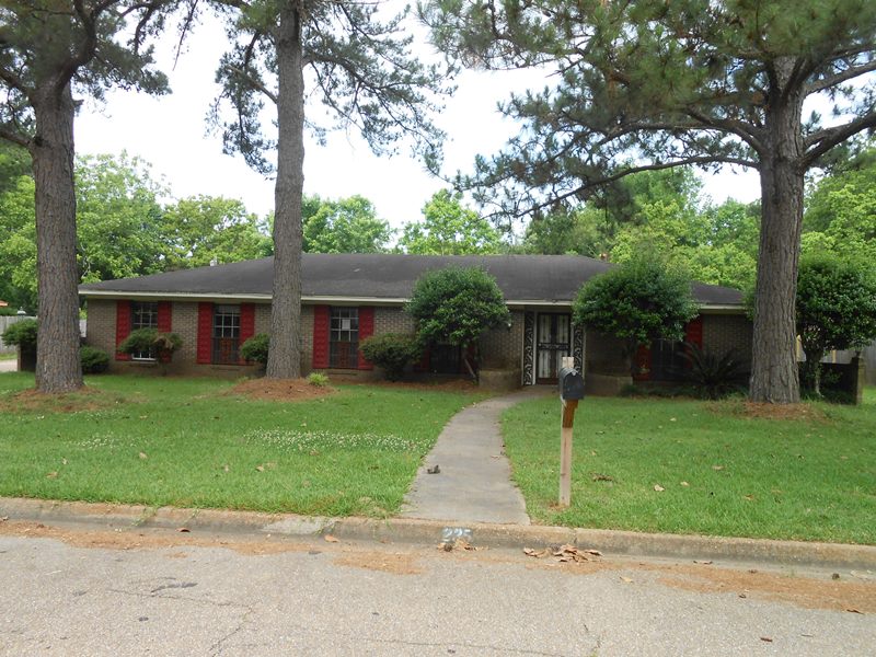 235 Brookridge Dr, Jackson, MS 39212 