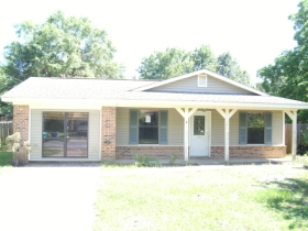 8407 Neptune Avenue, Ocean Springs, MS 39564 