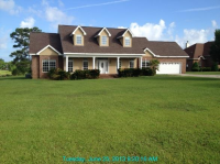 18325 Robinwood E Dr, Saucier, MS 39574 