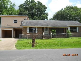 200 Lasalle Street, Natchez, MS 39120 