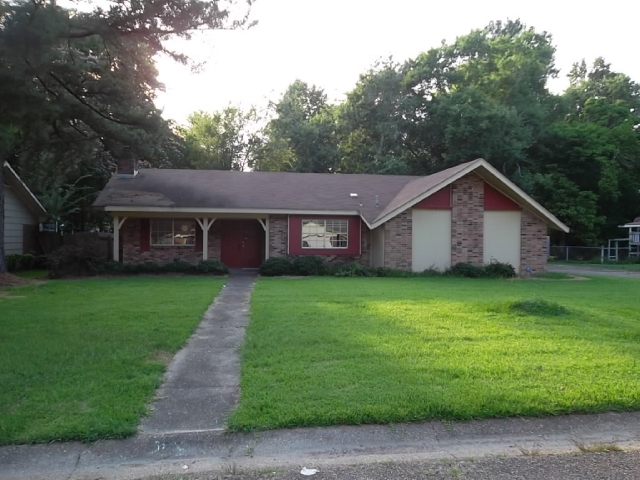144 Riviera Dr, Jackson, MS 39211 