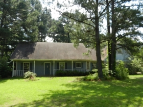 112 Sage Hills Dr, Terry, MS 39170 