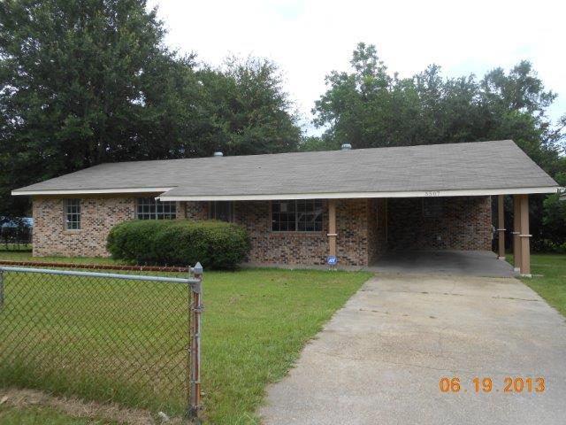 5507 Elder St, Moss Point, MS 39563 