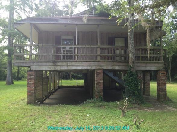 1928 Pascagoula River Rd, Moss Point, MS 39562 