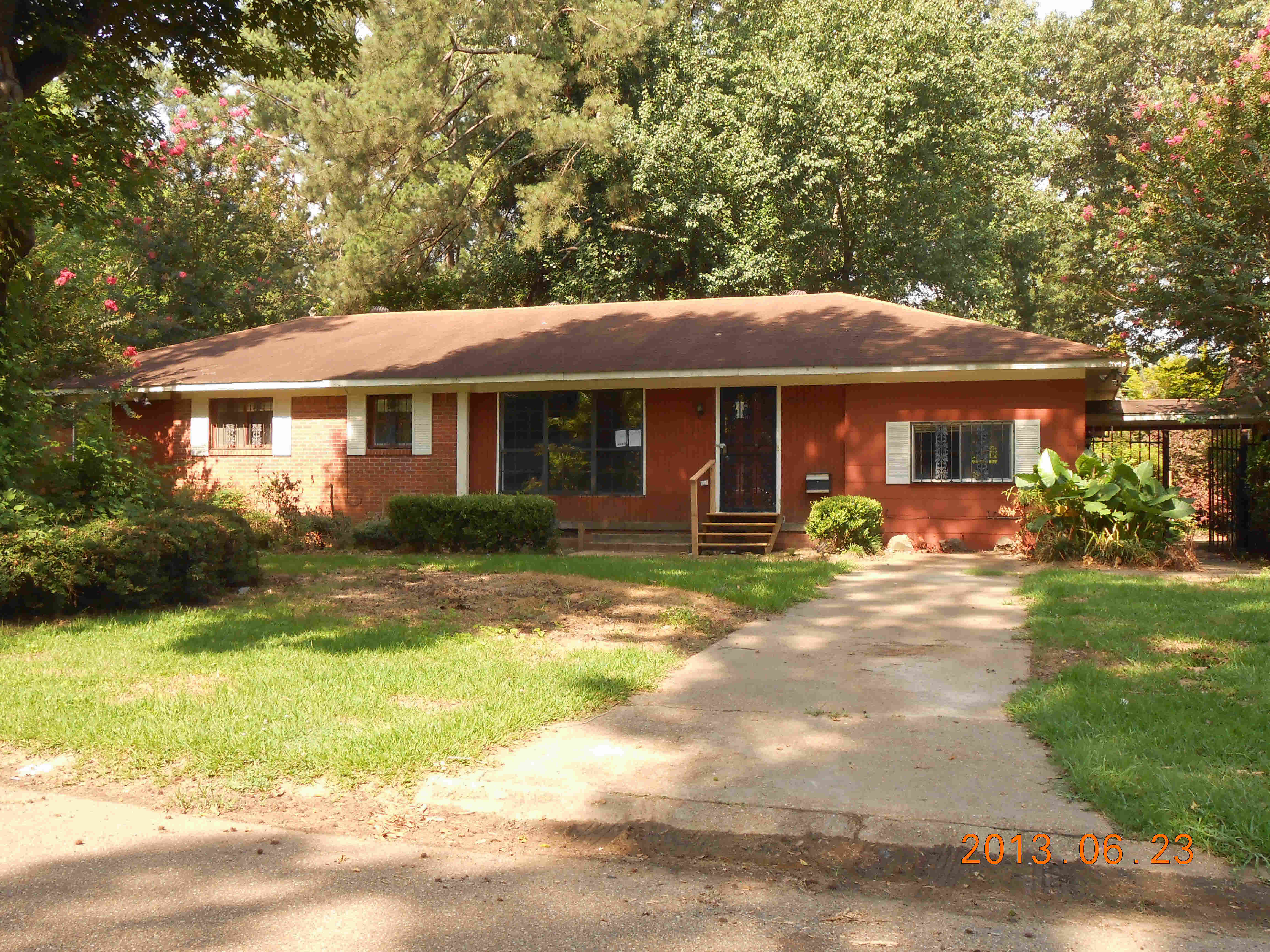 5523 Crepe Myrtle Drive, Jackson, MS 39206 