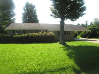 920 Deena Dr, Columbus, MS 39702 