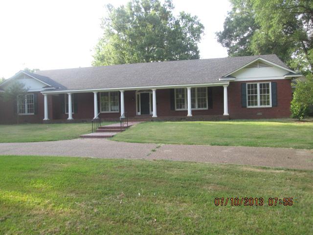 412 East Jefferson, Greenwood, MS 38930 
