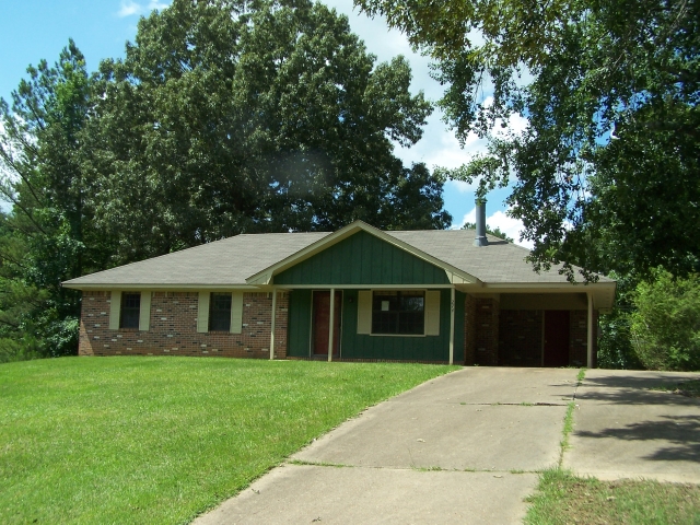 274 Shirley Dr, Columbus, MS 39702 