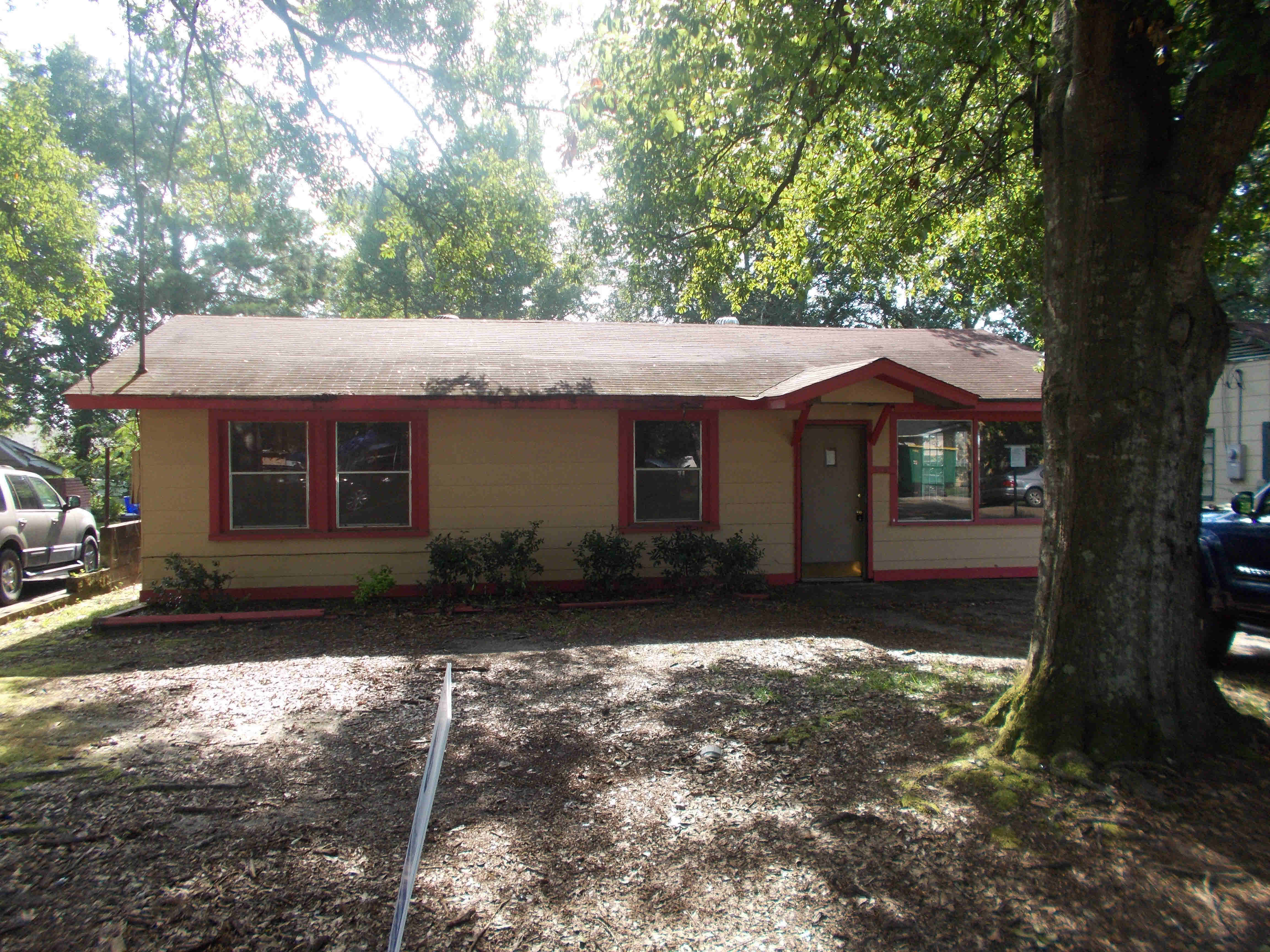 219 Dixie Avenue, Hattiesburg, MS 39401 