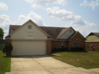 10653 Oak Leaf Dr, Olive Branch, MS 38654 